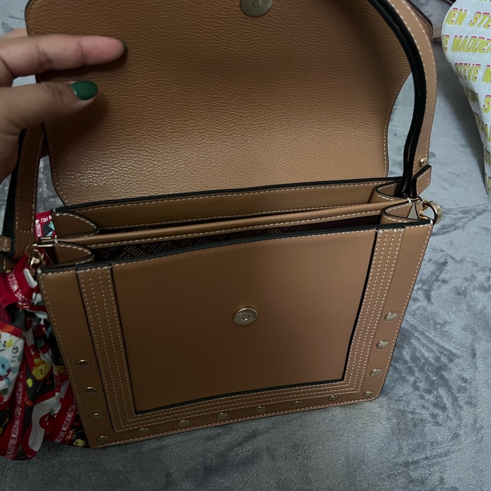 Moschino original. Nueva sin etiqueta